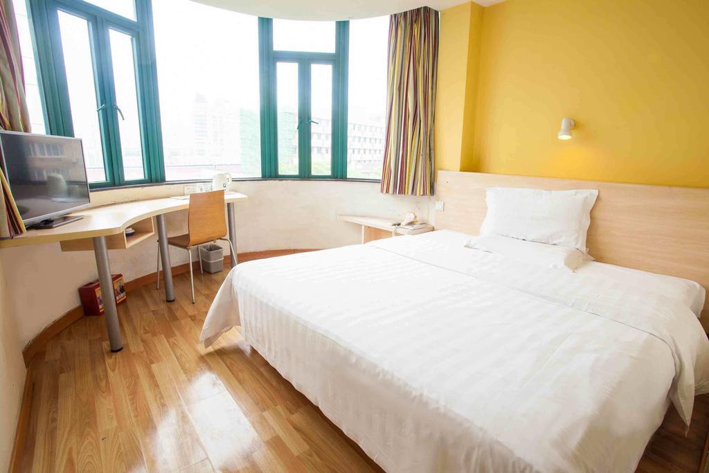 7Days Inn Jingmen Huyaguan Habitación foto
